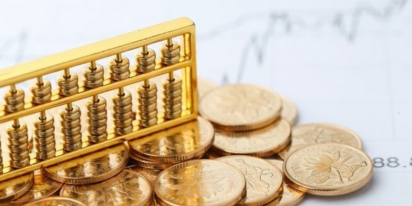 بكالوريوس في الأعمال المصرفية والمالية (مع مرتبة الشرف) مع التخصص في الاستثمار وإدارة المخاطر