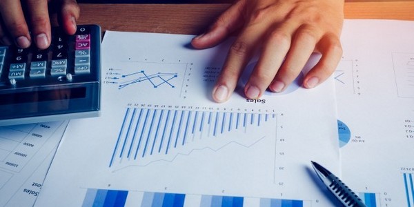 الاقتصاد والعلوم الإدارية برامج (مرحلة تأسيسية)