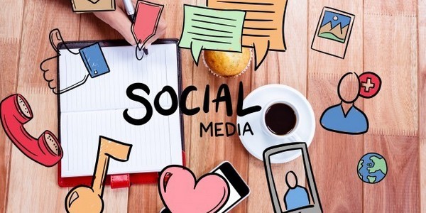 بكالوريوس في الآداب (مرتبه الشرف) في المحتوي الإبداعي الرقمي