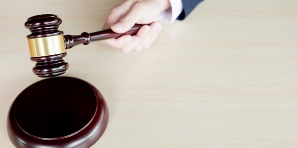 ماجستير في الدراسات القانونية (عن طريق الدورات الدراسية)