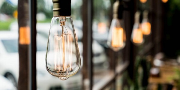 بكالوريوس الهندسة (مع مرتبة الشرف) الكهربائية