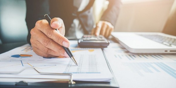 دكتوراه الفلسفة في العلوم المالية عن طريق البحث