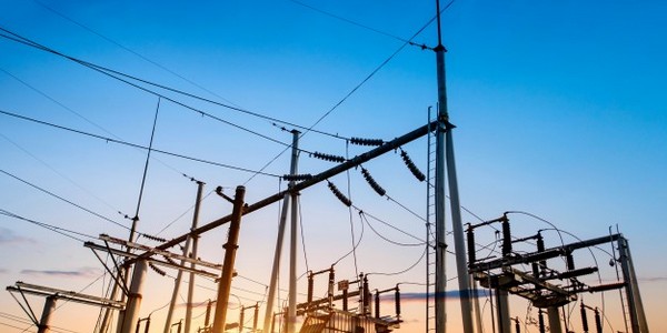 بكالوريوس في الهندسة الكهربائية (الطاقة والصناعة)