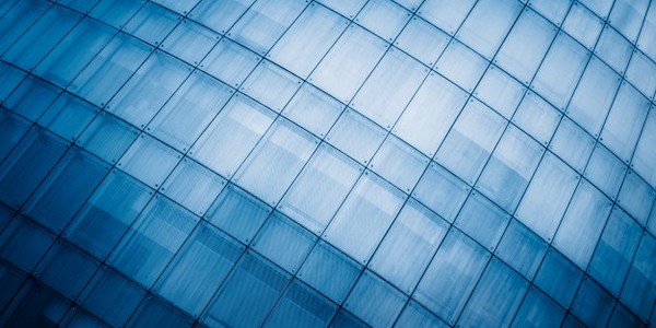 بكالوريوس في الاتصال مع مرتبة الشرف متخصصة في "الإدارة المعاصرة"