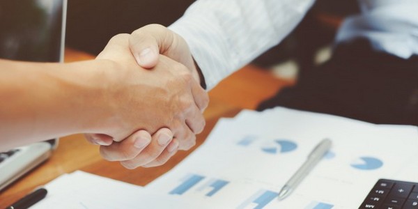 بكالوريوس في الاتصال مع مرتبة الشرف متخصص في مجال تنظيم المشاريع