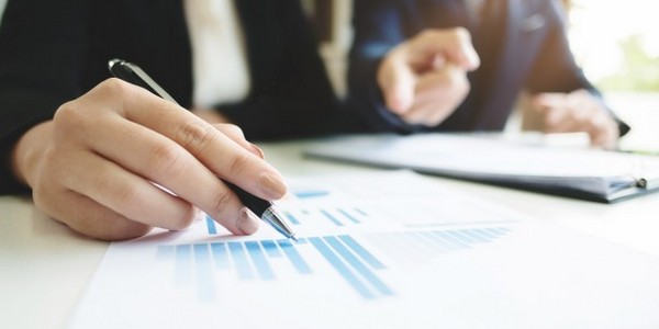 بكالوريوس في الإرشاد و المشورة مع مرتبة الشرف