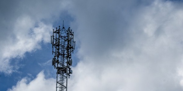 بكالوريوس في "تكنولوجيا وسائل الإعلام" مع مرتبة الشرف-متخصصة في "البث الإذاعي الرقمي"