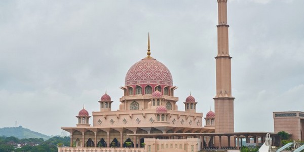 ماجستير في الدراسات الإسلامية التجارية قواعد معلومات الإدارة عن طريق المواد الدراسية