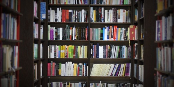 ماجستير في علم المكتبات والمعلومات - عن طريق دورات دراسية