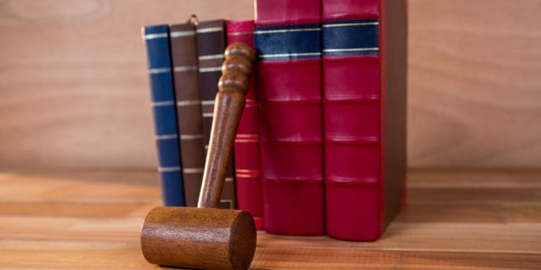 ماجستير في القانون - عن طريق دورات دراسية